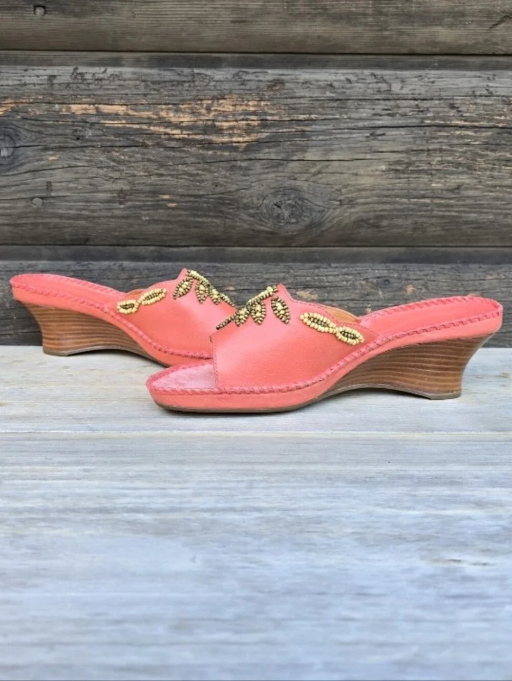 Clarks Artisan NEW Empress Y2K Coastal Boho Coral Beaded Wedge Slide Sandals 7M